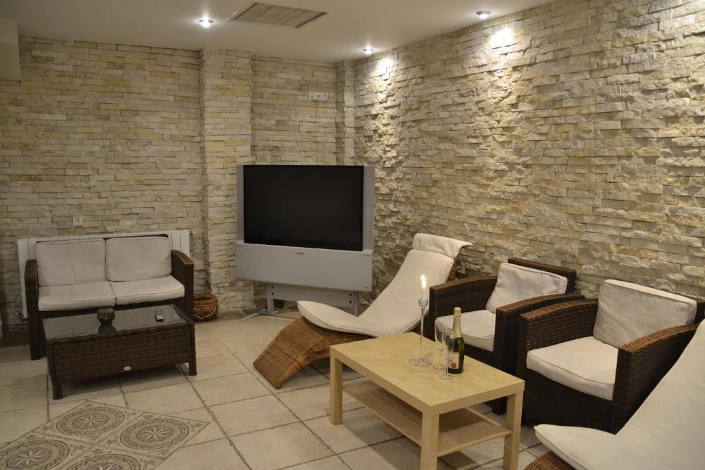 Hotel Condor Drobeta Turnu Severin Buitenkant foto