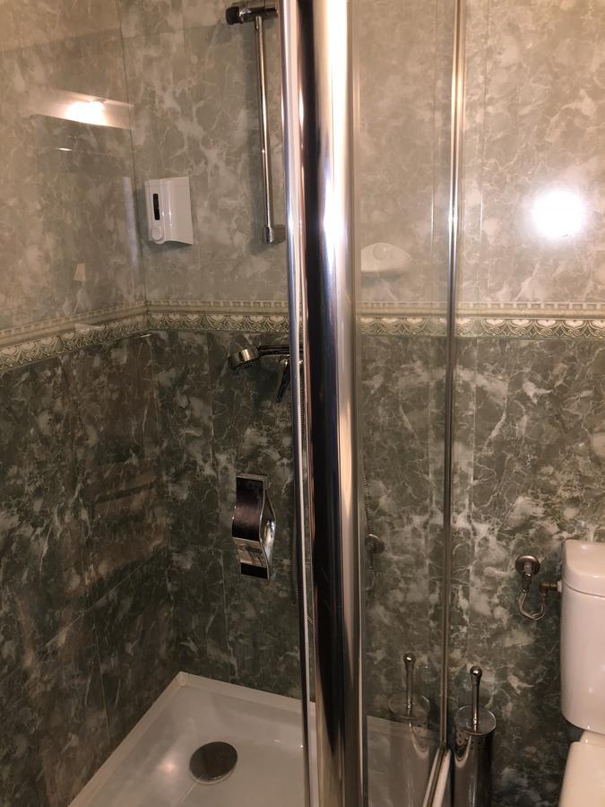 Hotel Condor Drobeta Turnu Severin Buitenkant foto