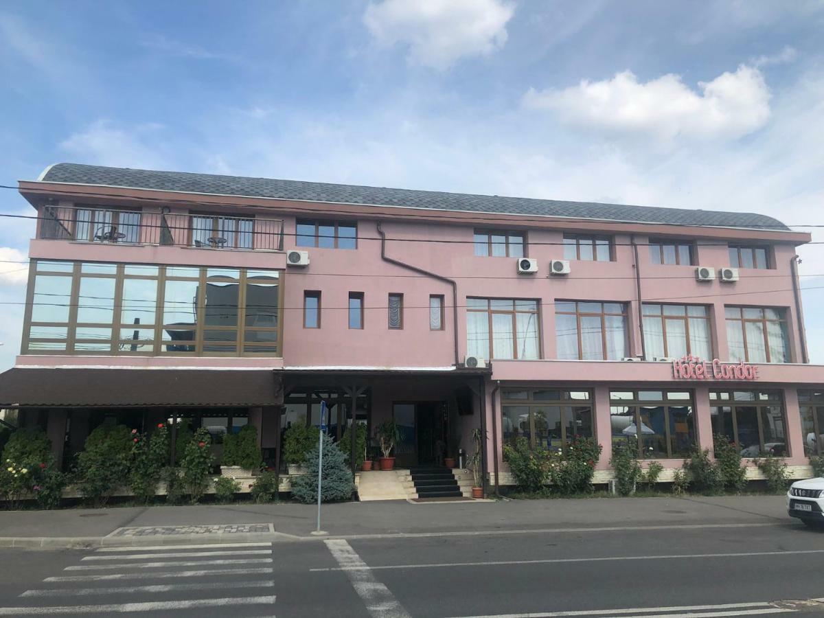 Hotel Condor Drobeta Turnu Severin Buitenkant foto